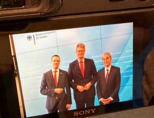 Verkehrsminister Schnieder würdigt Taxi: „Allrounder im öffentlichen Verkehrsangebot“