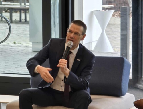 Hamburger Taxitag: Intensiver Branchendialog zu Fachkunde, Digitalisierung und Elektromobilität